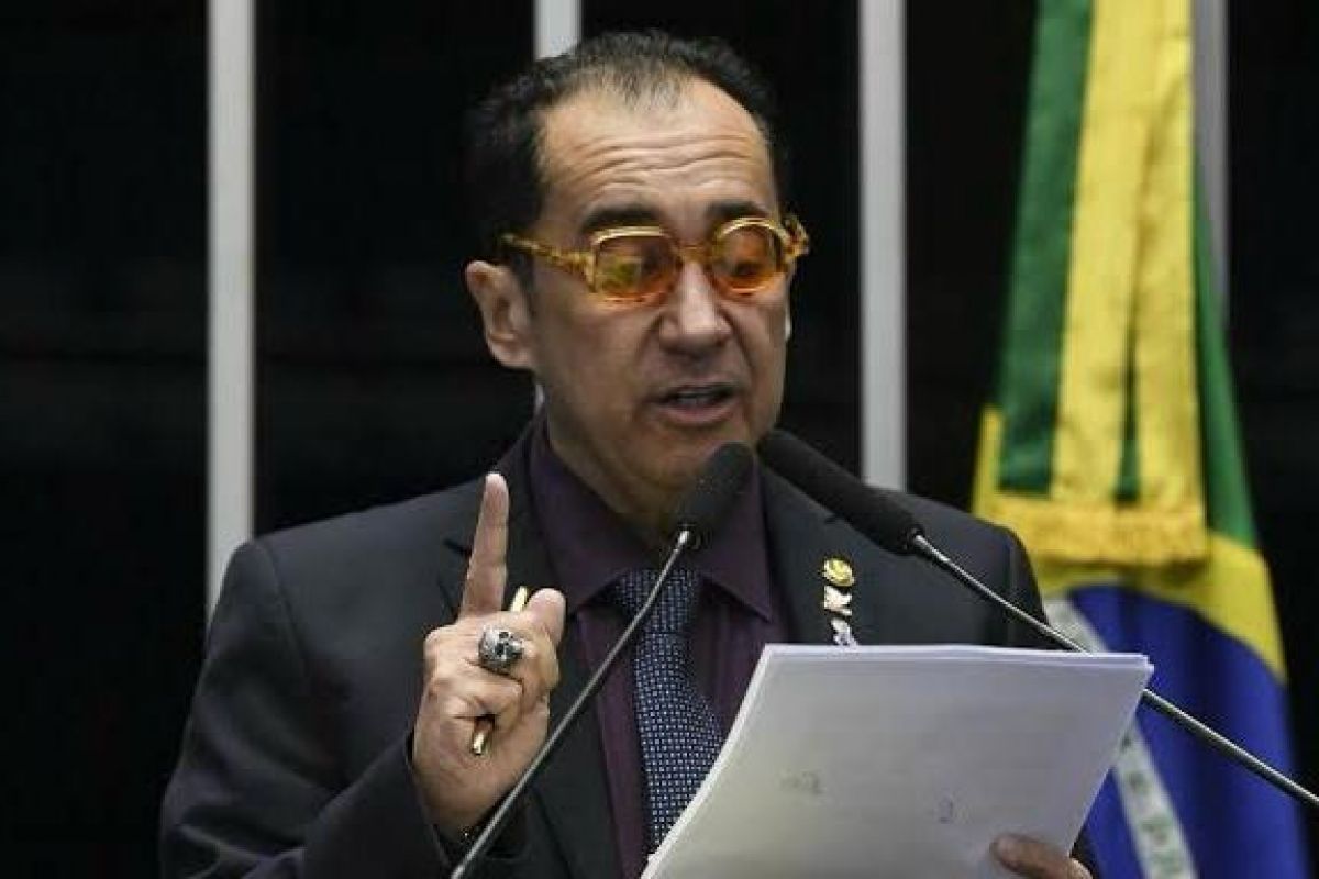 Kajuru revela que Flávio Bolsonaro pediu pra ele votar contra Flávio Dino